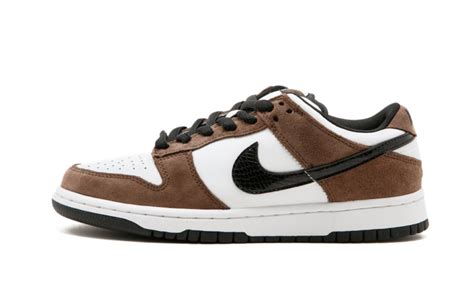 nike dunks brown and black